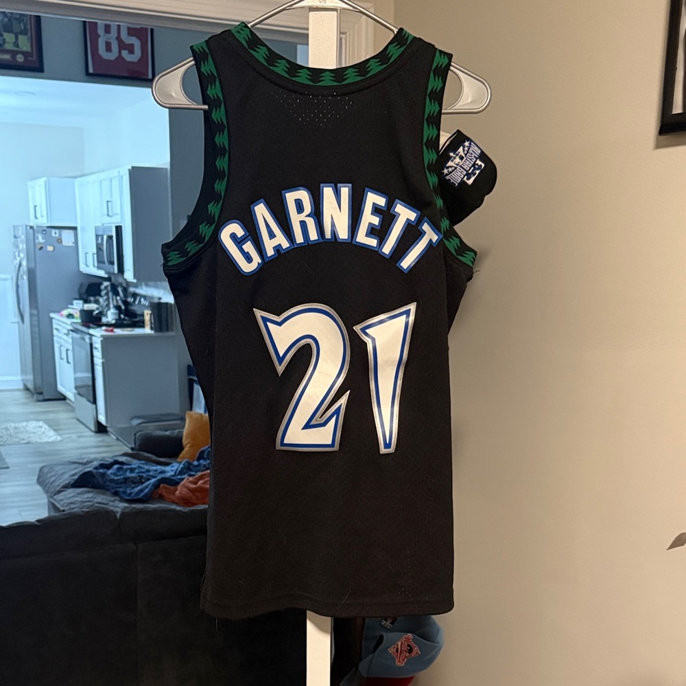 Mitchell & Ness Kevin Garnett Throwback Timberwolves #21 Jersey